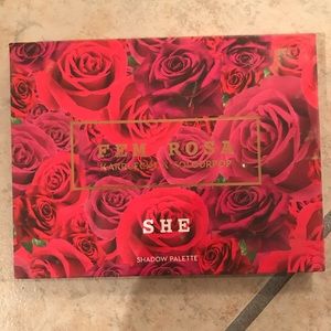 Fem Rosa shadow palette